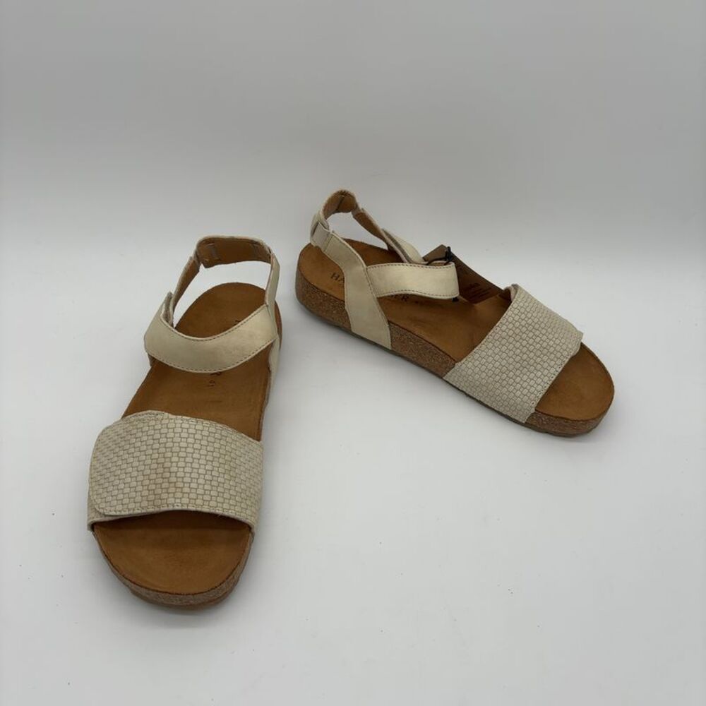Ellie Ellie Sandal In Beige